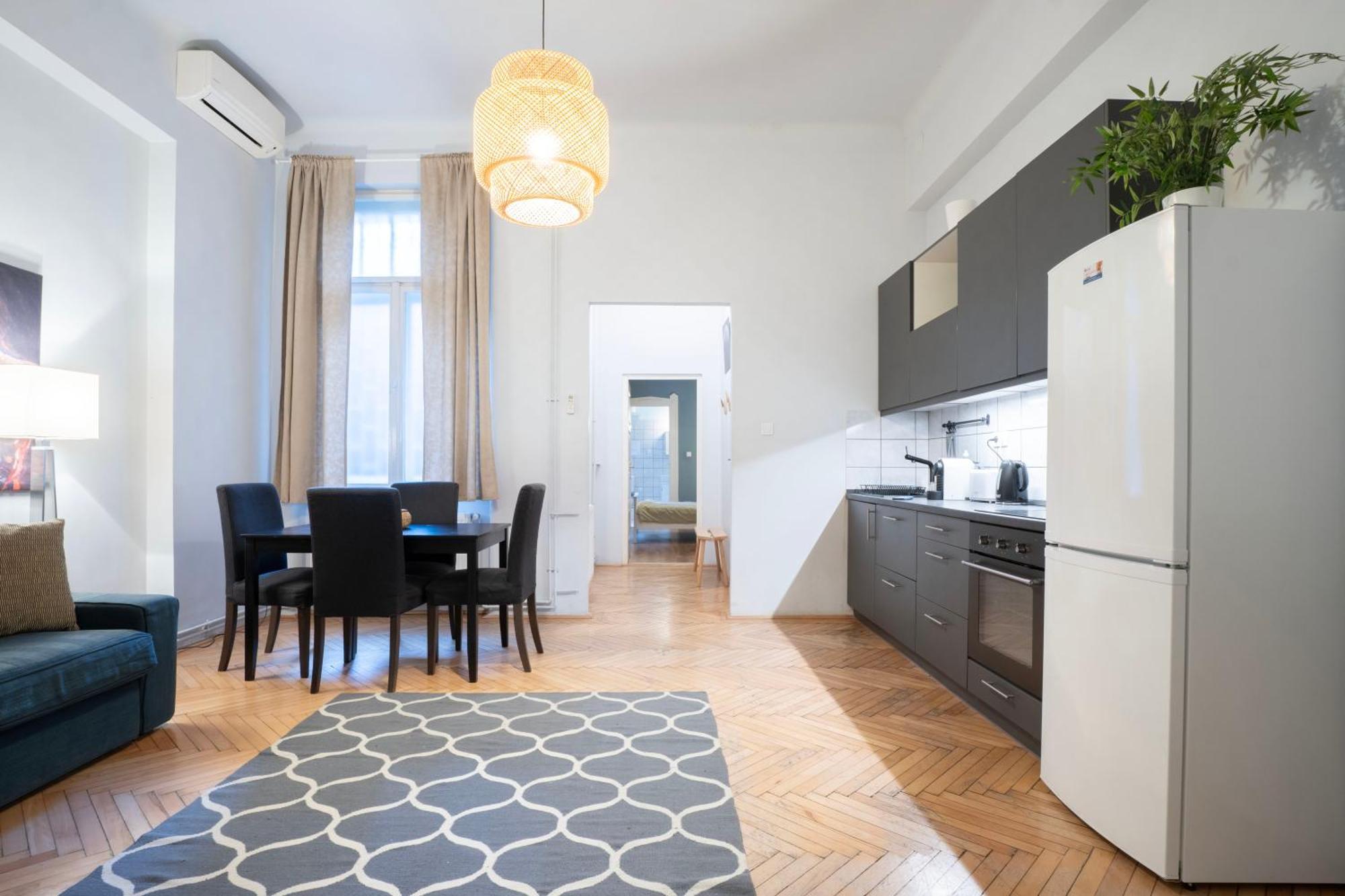 Super Comfort Apartment With 3 Rooms Next To Opera Boedapest Buitenkant foto